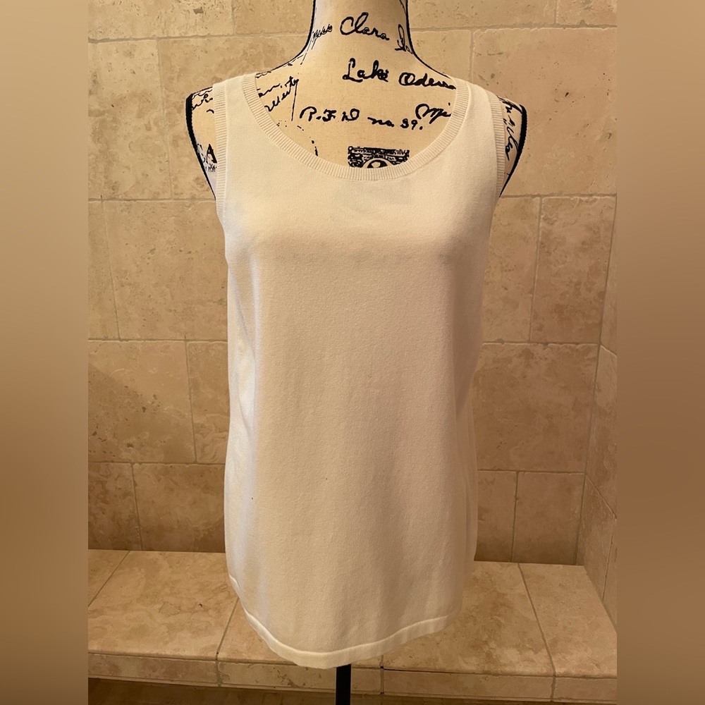 CHICO’S BEAUTIFUL TANK TOP IN CREAMY COLOR